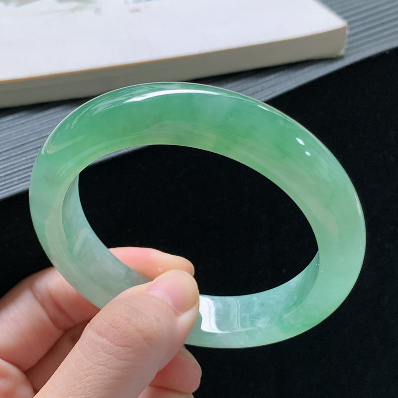 Jadeite bracelet, Burmese old  - огляд і ціна Lighting & Home Decor Studio